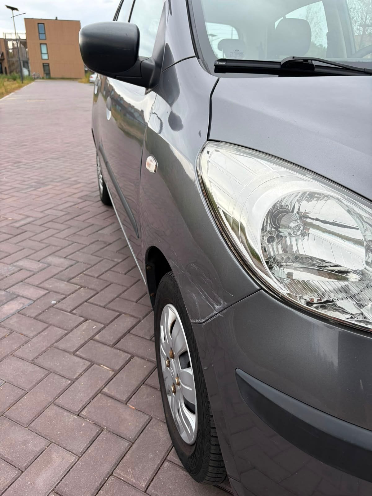Foto 9 van Hyundai i10 1.1 I 5DR 2010 Grijs