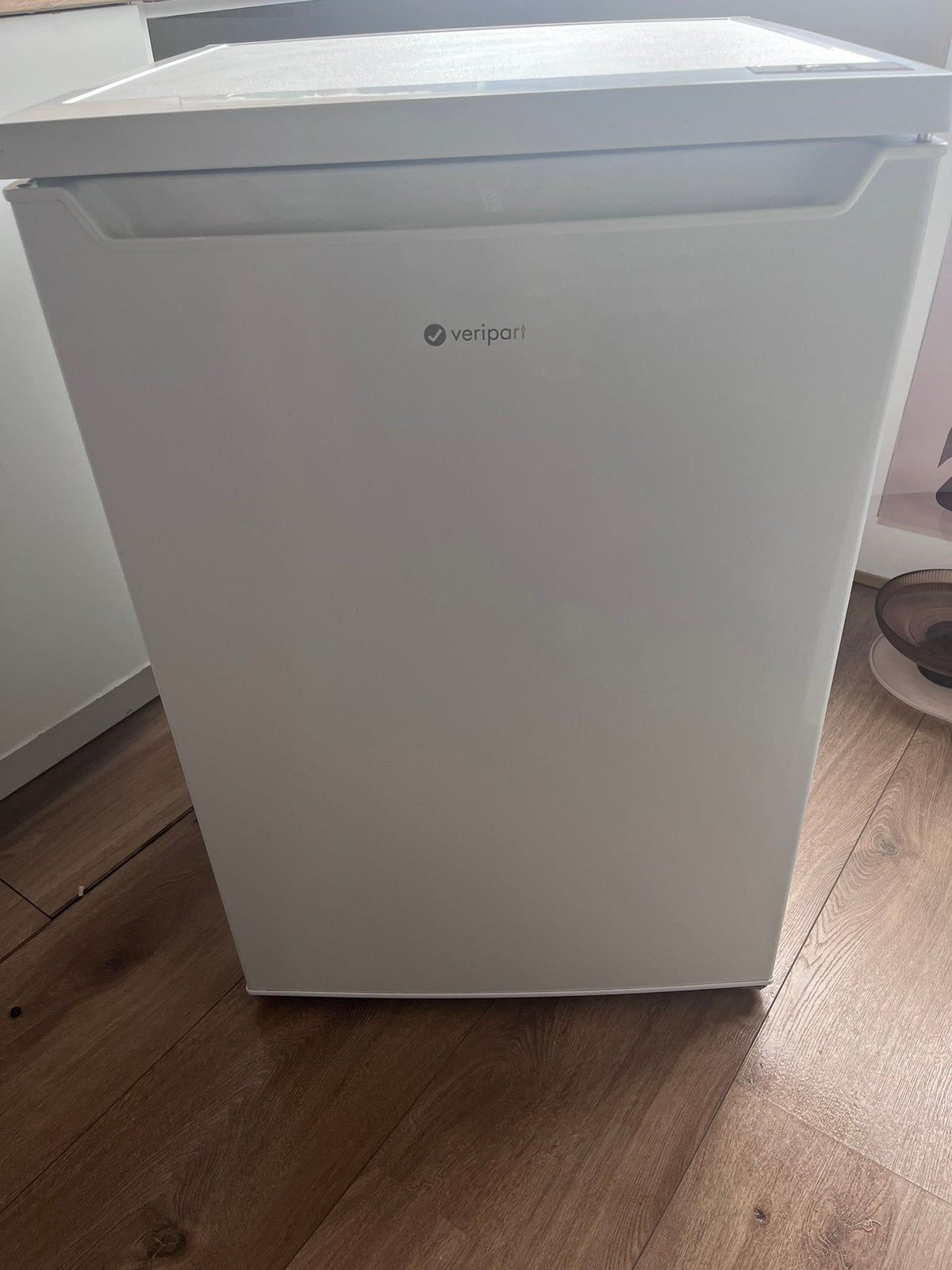 Veripart VPKV701: Tafelmodel koelkast koelvriescombinatie, Witgoed en Apparatuur, Koelkasten en IJskasten, Gebruikt, 100 tot 150 liter