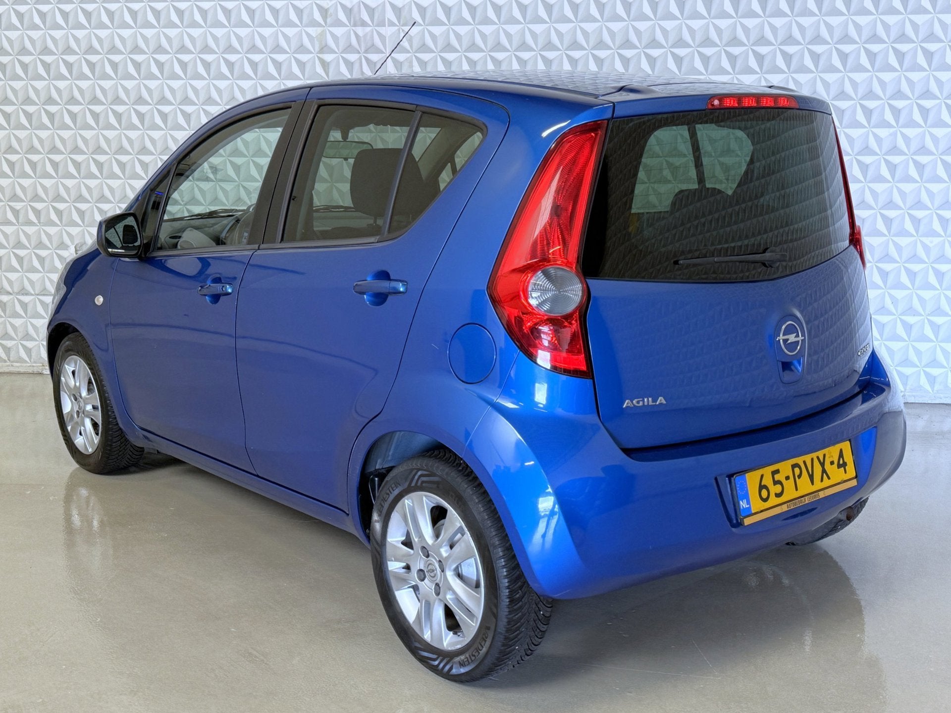 Opel Agila 1.2 Edition van de 2e EIGENAAR! 211.000km (2011), Auto's, Opel, Voorwielaandrijving, 4 cilinders, 965 kg, Blauw