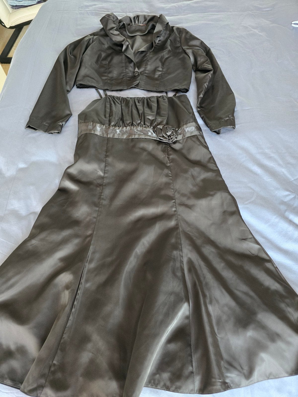 Nieuwe satijn-look galajurk met bijpassend kort jasje, S, Ophalen of Verzenden
