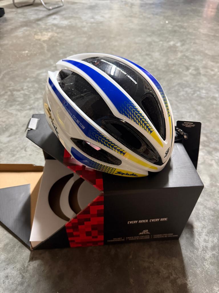 Reeks helmen L/M, Fietsen en Brommers, Fietsaccessoires | Fietshelmen, Ophalen, Heer