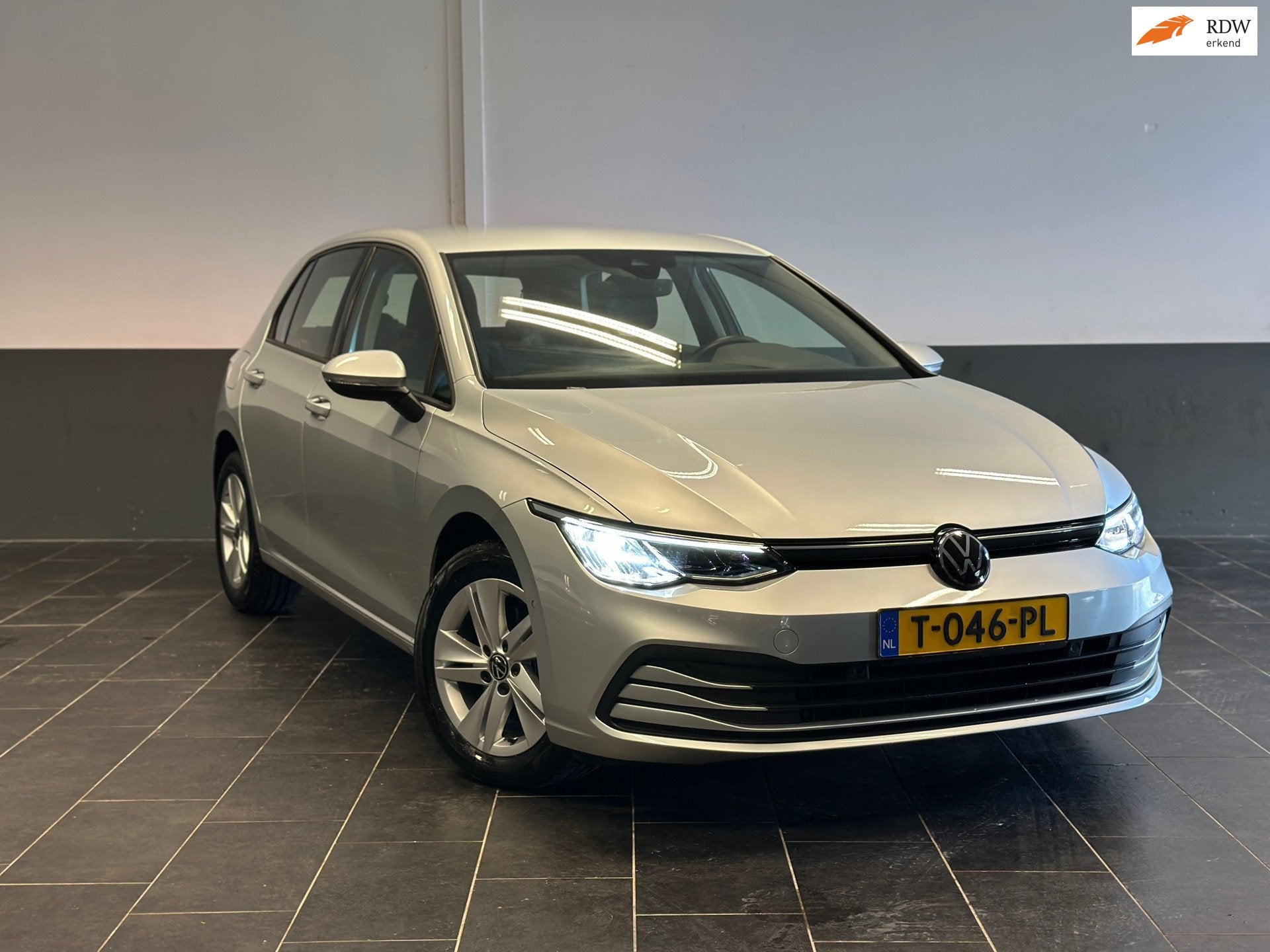 Volkswagen Golf 1.0 eTSI Life Business Automaat Dealerauto, Dealer onderhouden, Stof, Gebruikt, Bedrijf