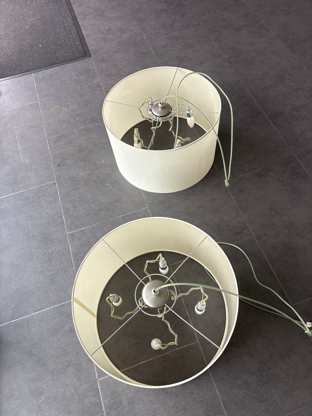 Set van 2 ronde hanglampen met stoffen kap, Ophalen, Gebruikt, Textiel, E27 (groot)