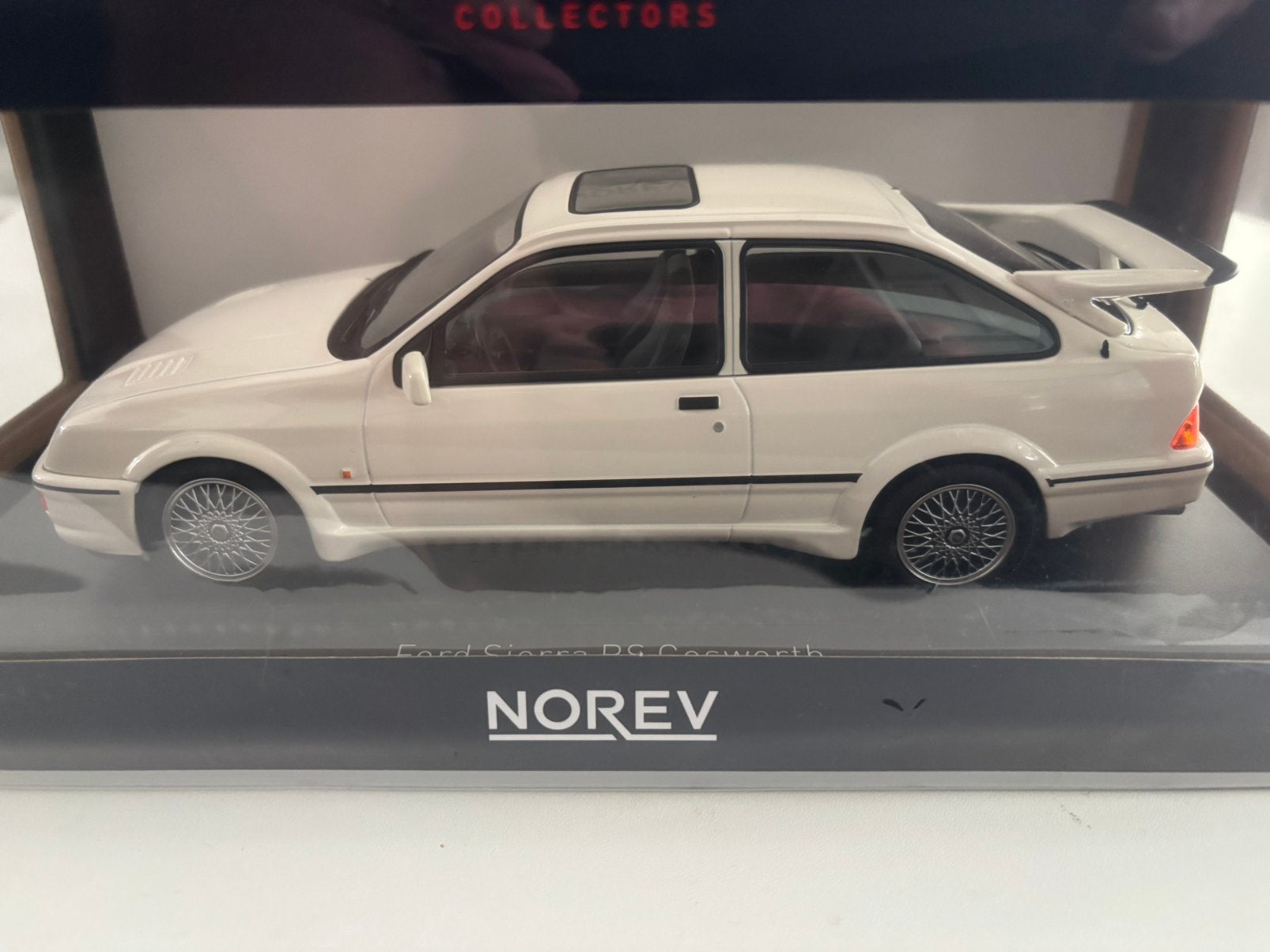 Ford Sierra Cosworth model 1986 1:18, Hobby en Vrije tijd, Ophalen of Verzenden, Zo goed als nieuw, Overige merken