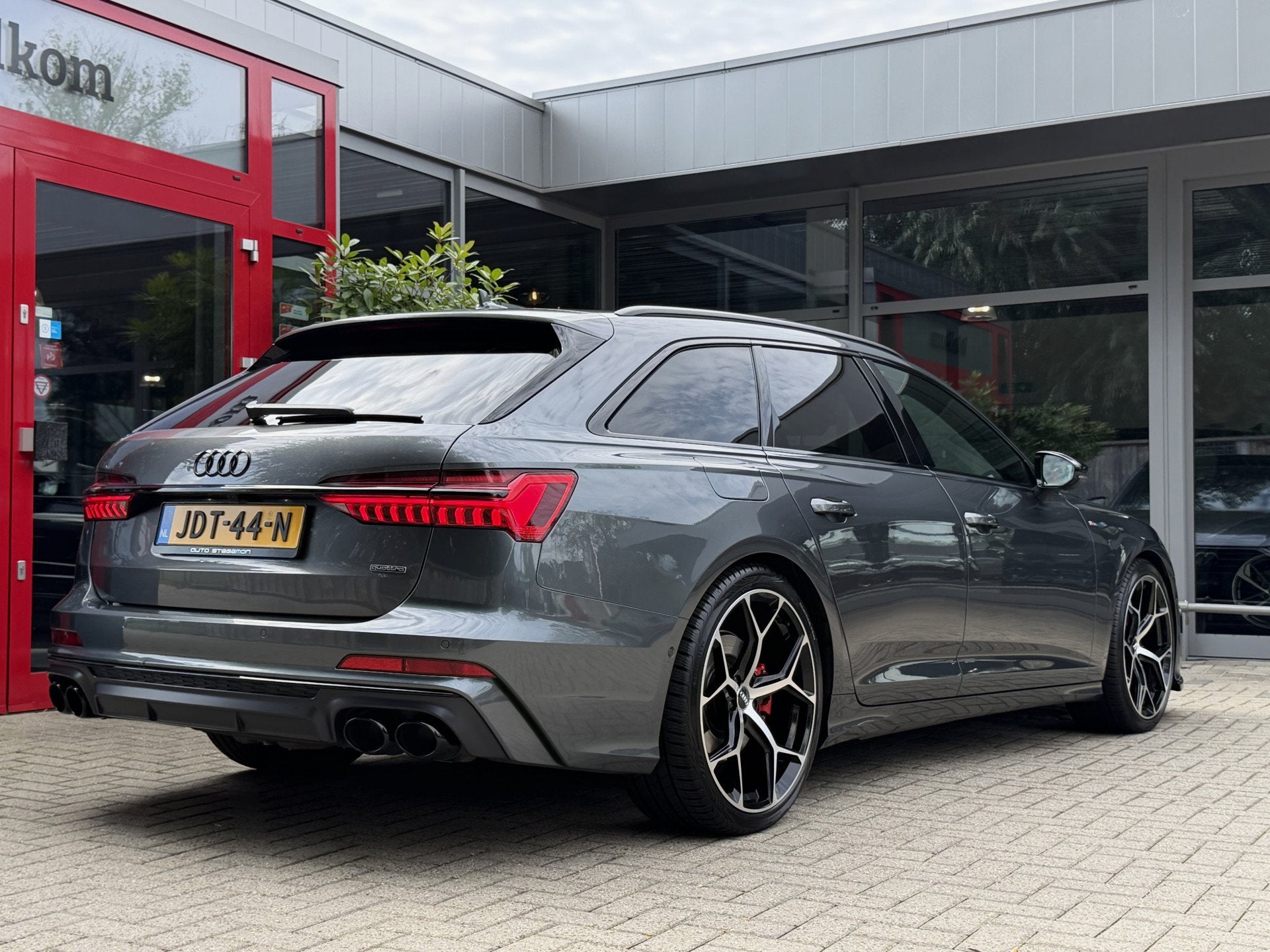 Audi A6 Avant 55 TFSI-e 367PK COMPETITION *!* PANODAK/ 21 IN, Automaat, Gebruikt, Euro 6, 4 cilinders