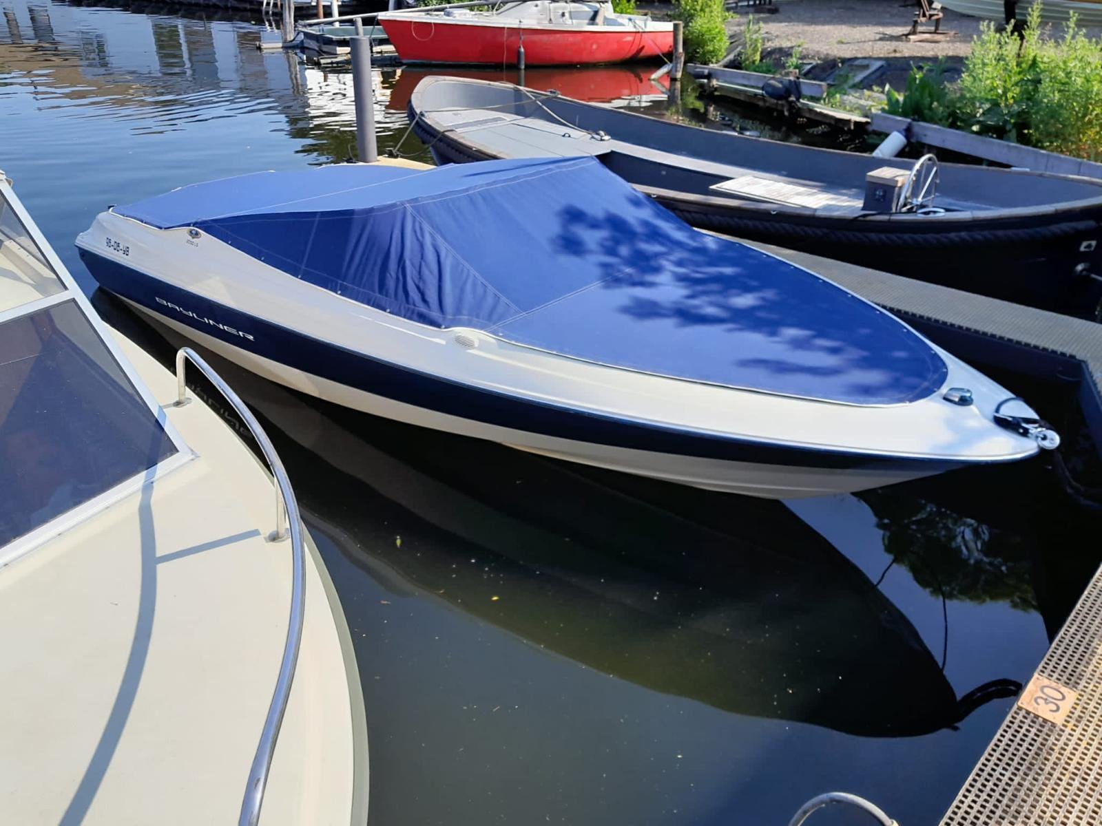 Stijlvolle Bayliner capri 2050 LS Speedboot 210pk, Watersport en Boten, Gebruikt, Binnenboordmotor, Tot 1.00 meter, Ophalen of Verzenden