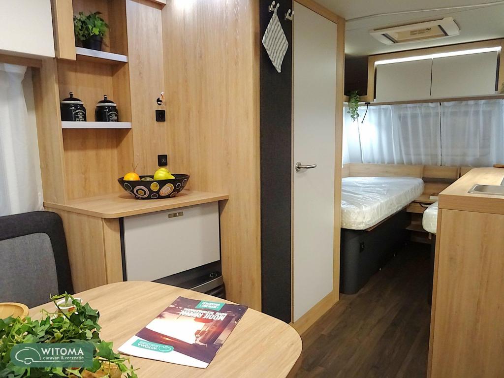 Knaus Sport 460 EU Dit voorjaar op vakantie!, Caravans en Kamperen, Caravans, Standaardzit, Bedrijf, 6 tot 7 meter, Knaus