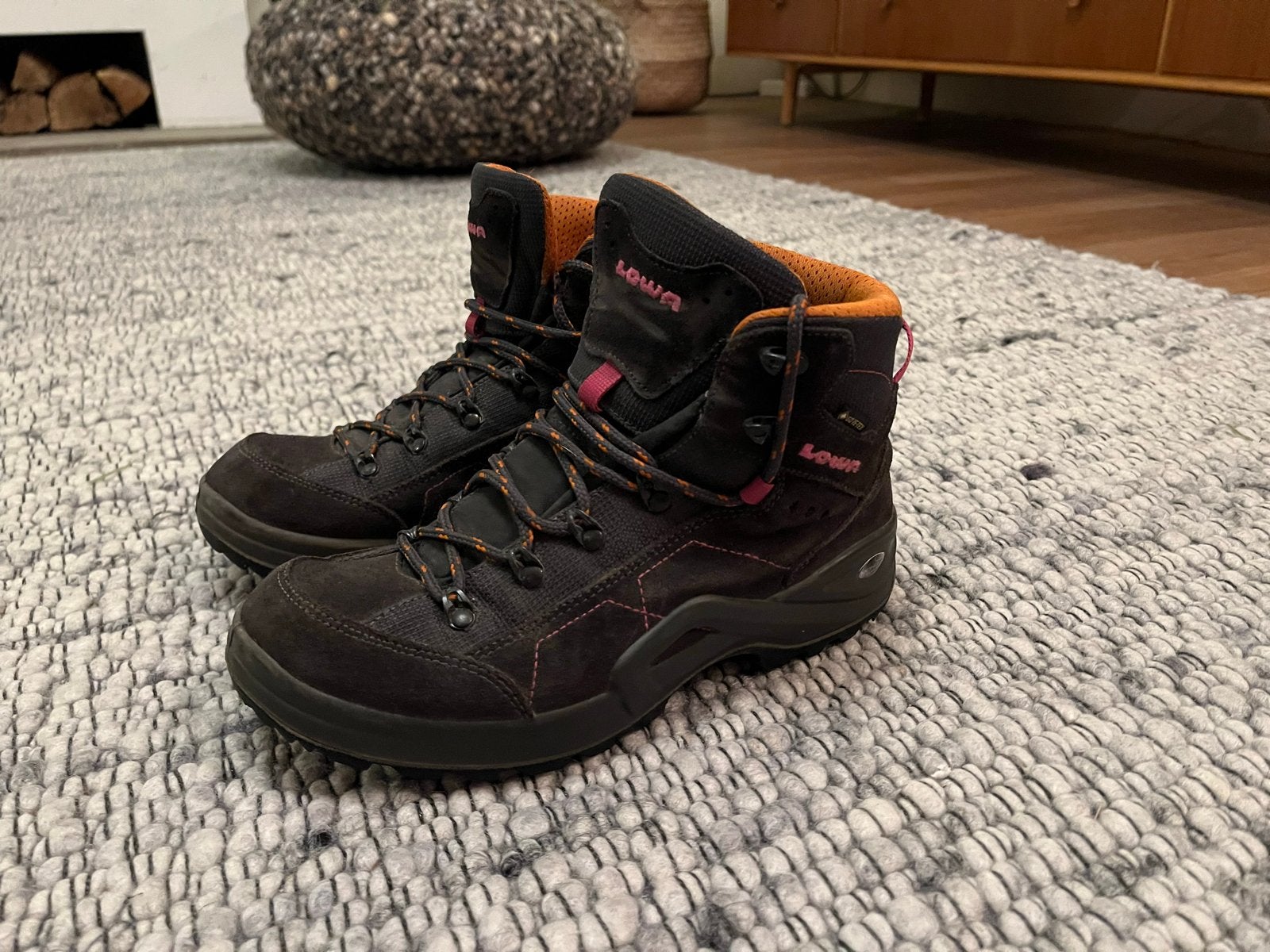 LOWA Bergschoenen Maat 38 - Goede Staat, Sport en Fitness, Bergsport en Wandelen, Ophalen of Verzenden, Gebruikt, Schoenen