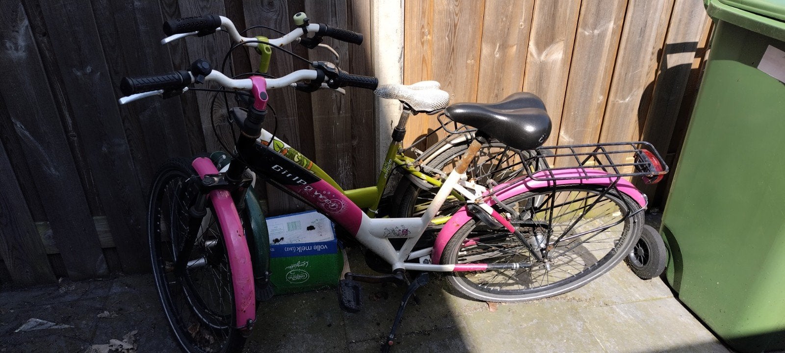 Twee kinderfietsen 24 en 26 inch, Fietsen en Brommers, Ophalen, Gebruikt, 20 inch of meer