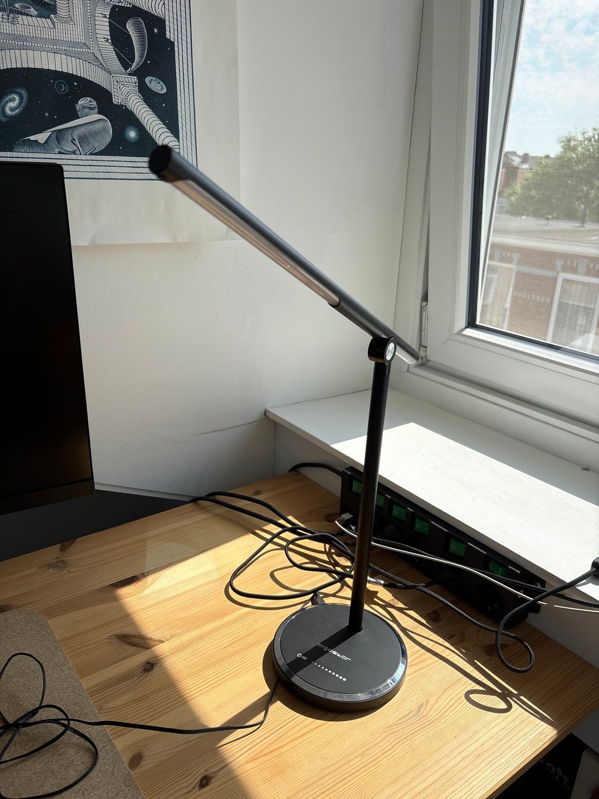 Aigostar Bureaulamp - Modern en Verstelbaar, Ophalen of Verzenden, Zo goed als nieuw, Metaal