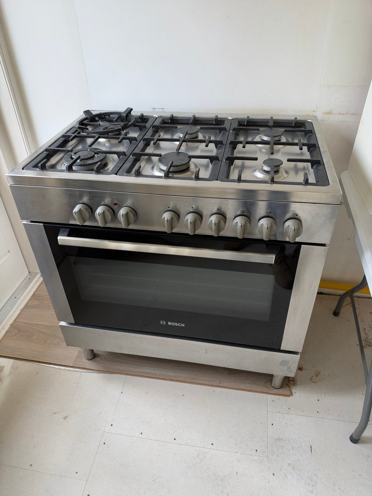 Bosch Vrijstaand Gasfornuis met Oven - RVS, Ophalen, Gebruikt, 60 cm of meer, Gas