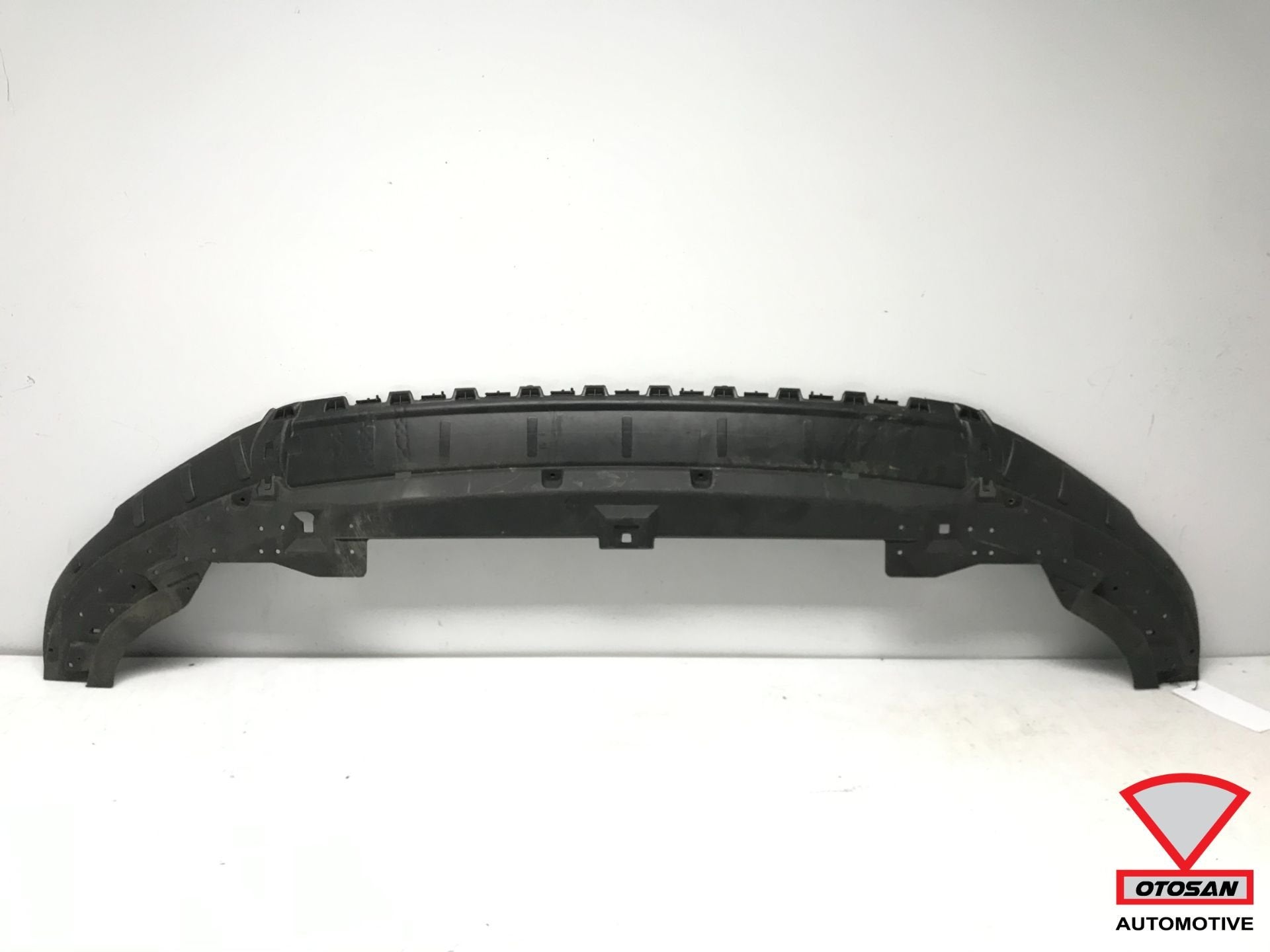 Audi Q2 81A Onderplaat Onderlip Voorbumper 81A807233B
