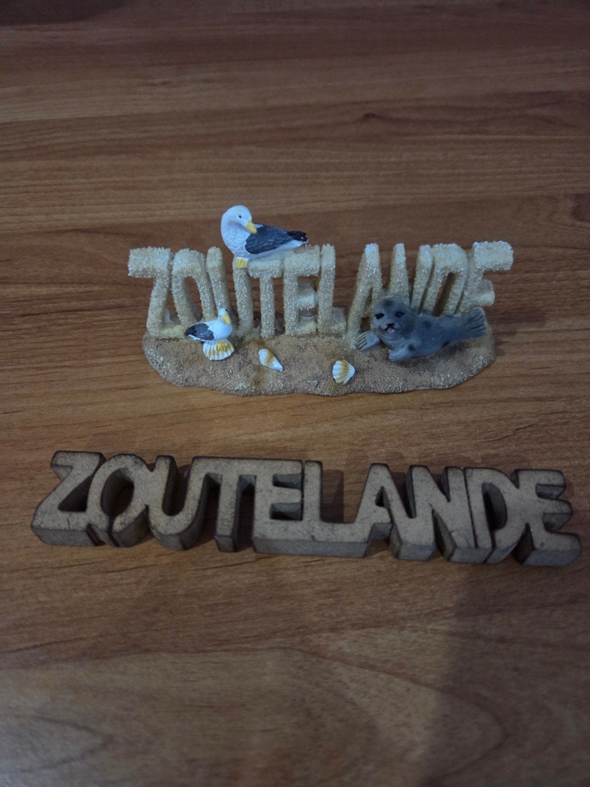 Zoutelande Souvenir: Zeehond, Meeuwen & Houten Letters, Verzamelen, Beelden en Beeldjes, Ophalen of Verzenden, Gebruikt