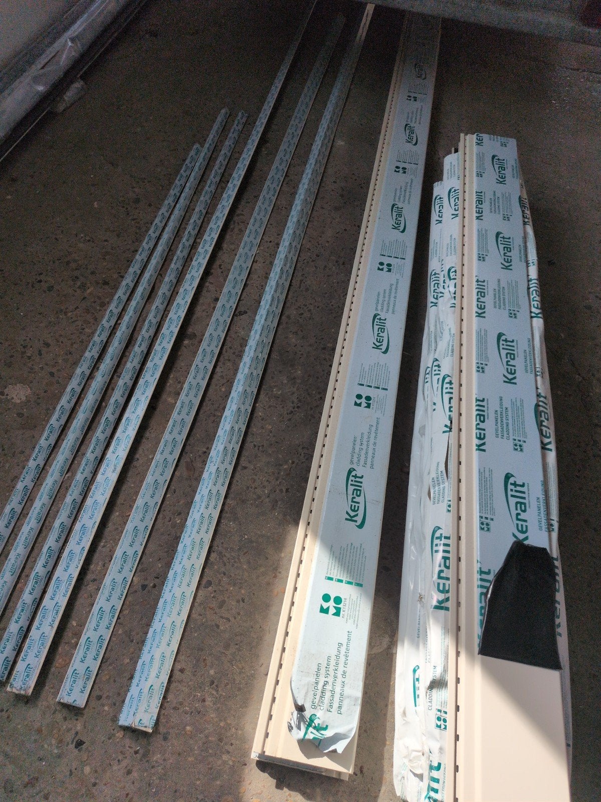 Keralit 143 mm sponningdelen crème Ral 9001 + profielen, Ophalen, Nieuw