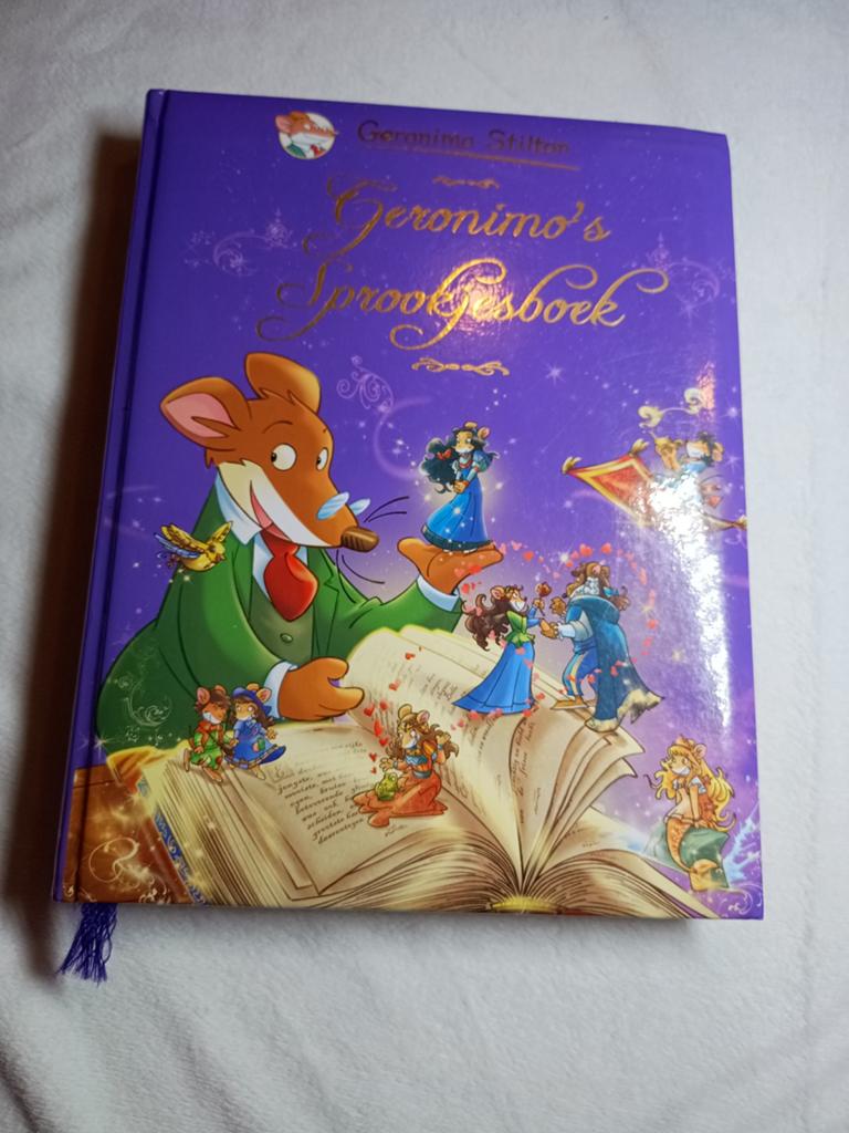 Geronimo Stilton - Geronimo's Sprookjesboek, Geronimo Stilton, Ophalen of Verzenden, Zo goed als nieuw, Sprookjes