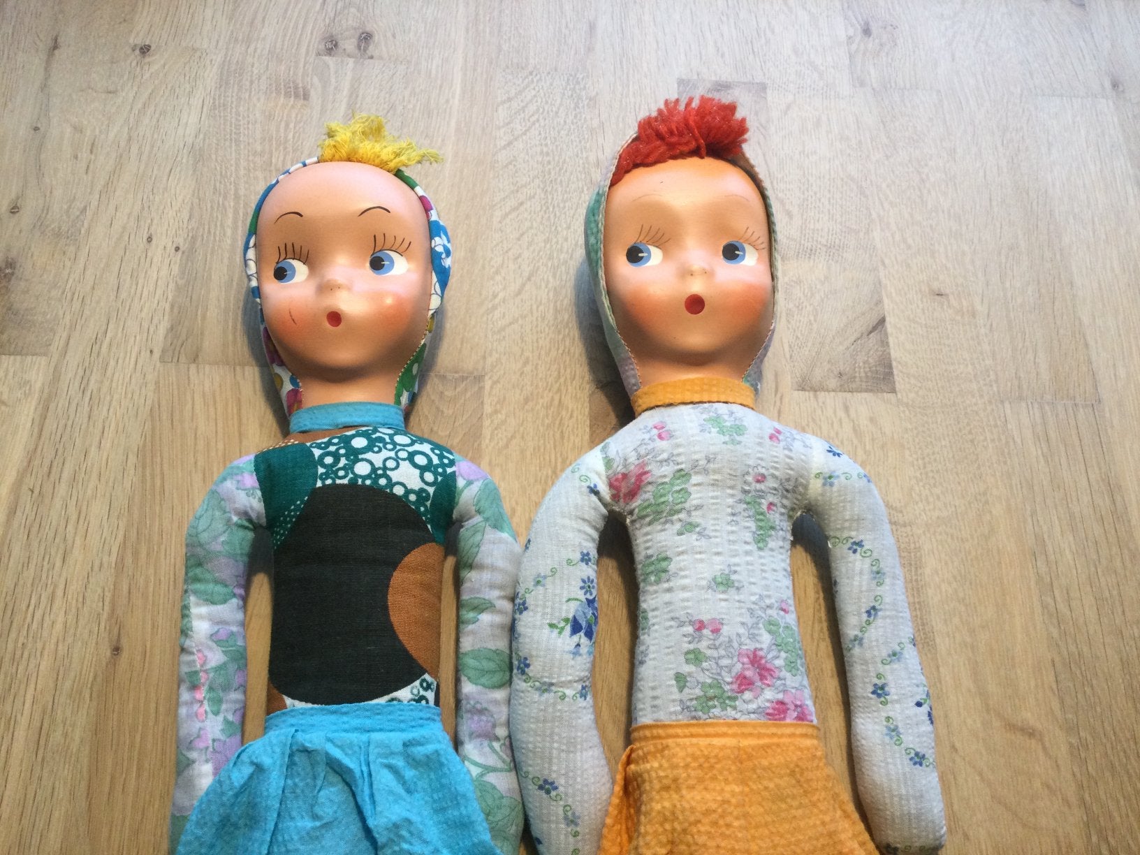 2 Poland Doll poppen jaren 50 kunststof gezicht, stof lijfje, Ophalen of Verzenden