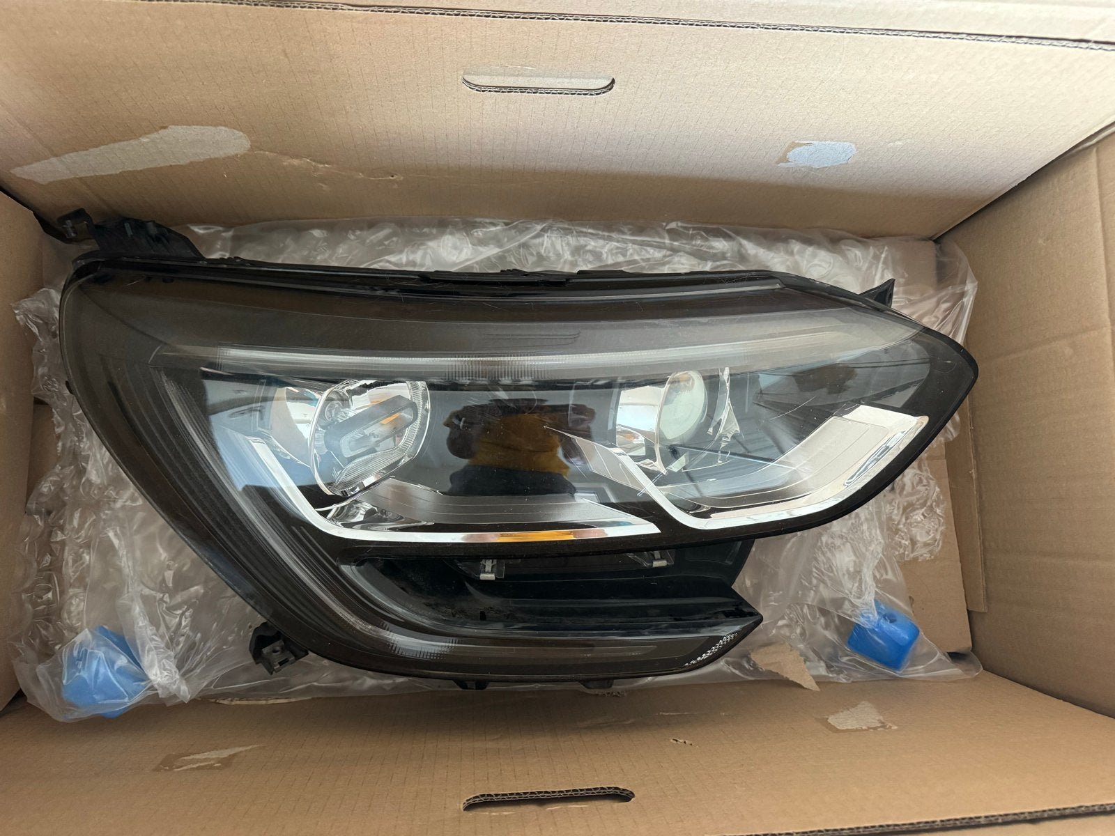 Renault Megane 4 Koplamp met geelachtige dagrijverlichting