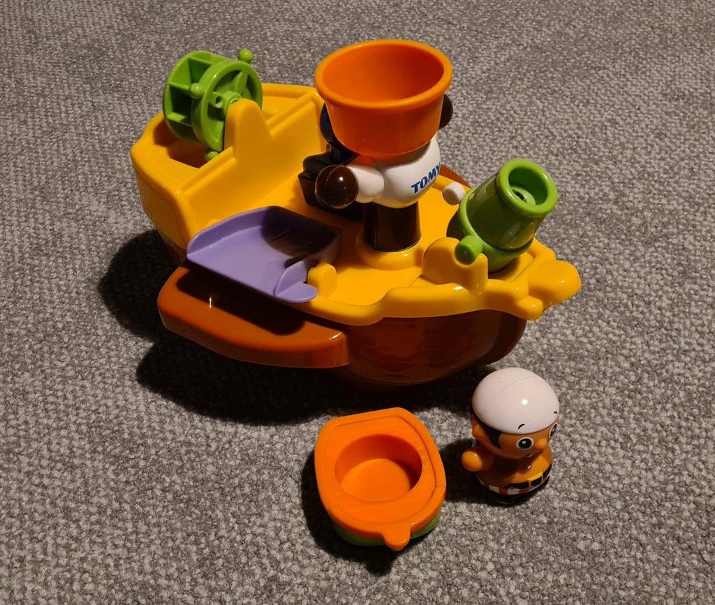 Tomy Badboot met figuurtjes en accessoires, Ophalen of Verzenden, Gebruikt