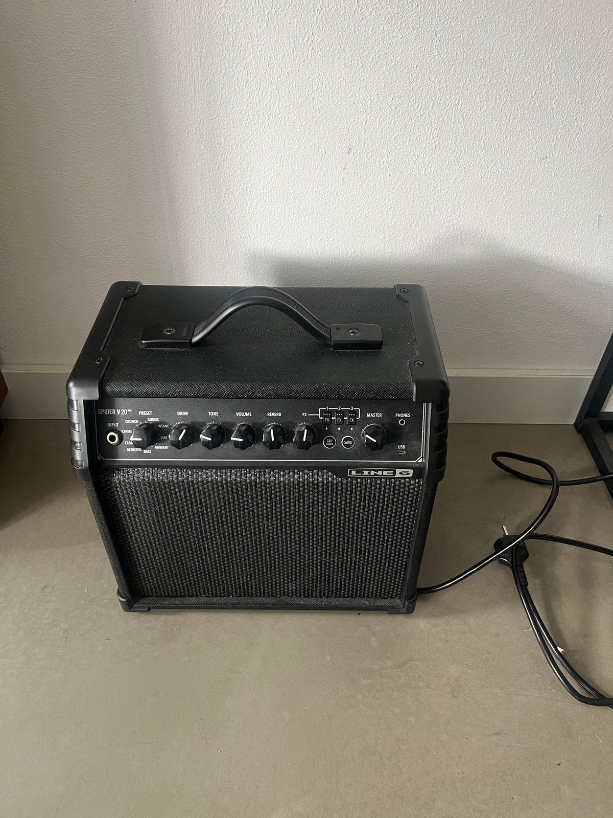 Line 6 Spider V 20 gitaarversterker, Ophalen, Zo goed als nieuw, Gitaar, Minder dan 50 watt