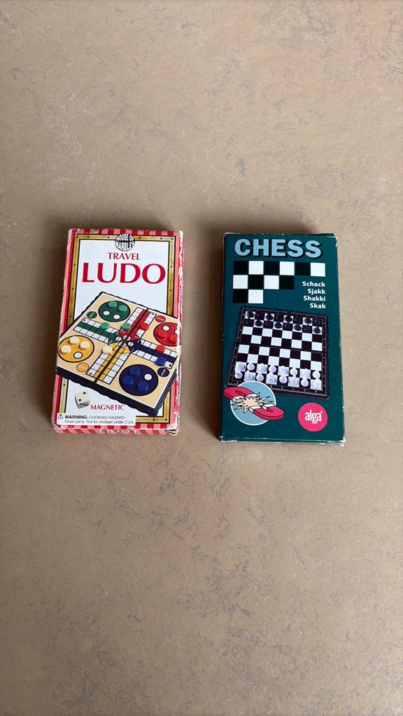 Reisspellen: Ludo en Schaak (Magnetic), Een of twee spelers, Ophalen of Verzenden, Gebruikt, Reisspel