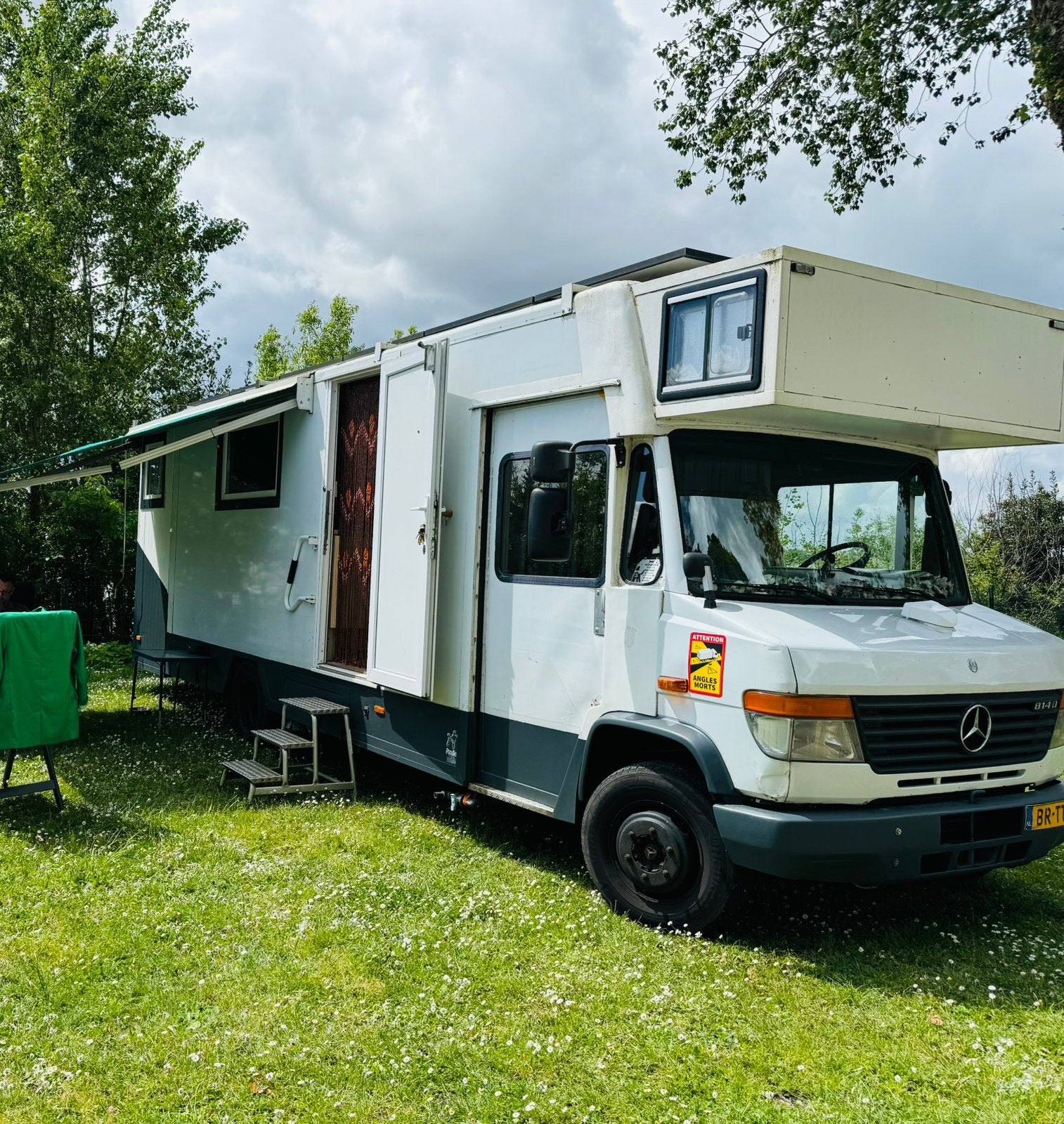 Camper/tinyhouse op wielen, Caravans en Kamperen, Campers, Chemisch toilet, Rookmelder, Alkoof, Koelkast