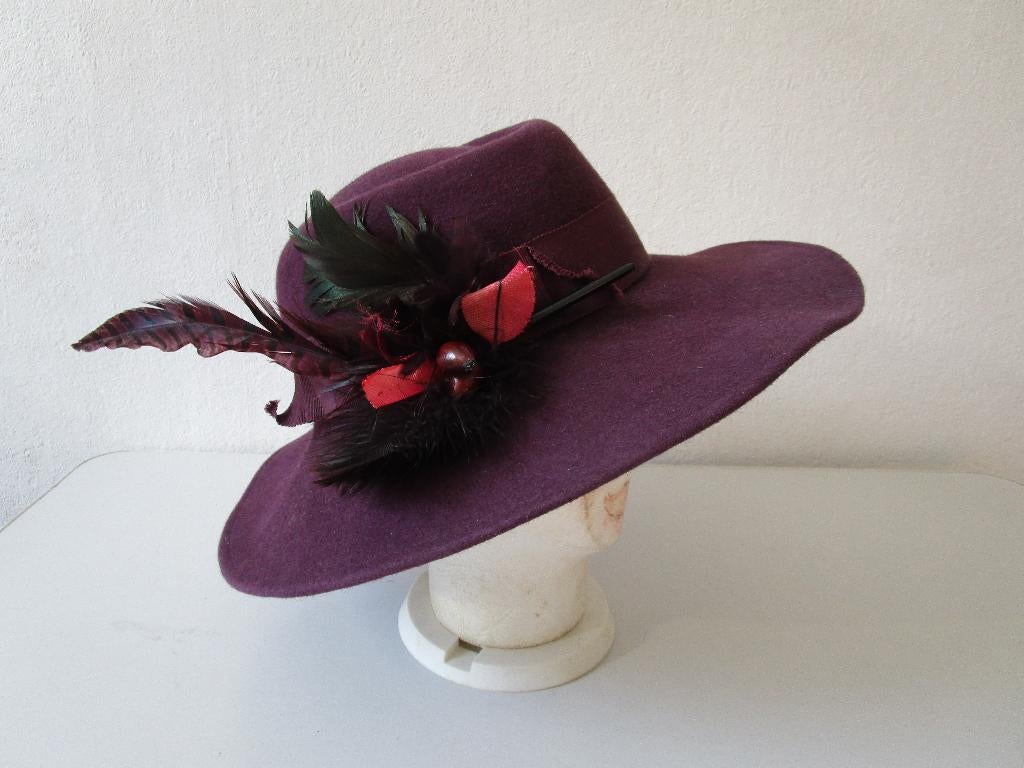 Hoed, bordeauxrood, Ophalen of Verzenden, Gedragen, One size fits all, Hoed