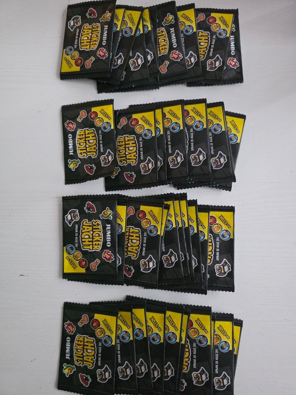40 ongeopende Jumbo Sticker Jacht zakjes met STUK, Hobby en Vrije tijd, Ophalen of Verzenden, Nieuw, Meerdere stickers
