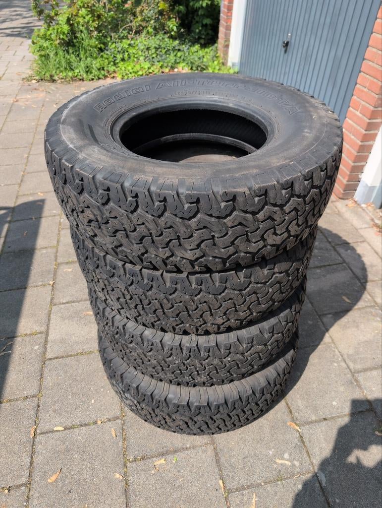 BF Goodrich All-Terrain Banden - 3x 265/70/16, 1x 265/75/16, Ophalen of Verzenden, Gebruikt