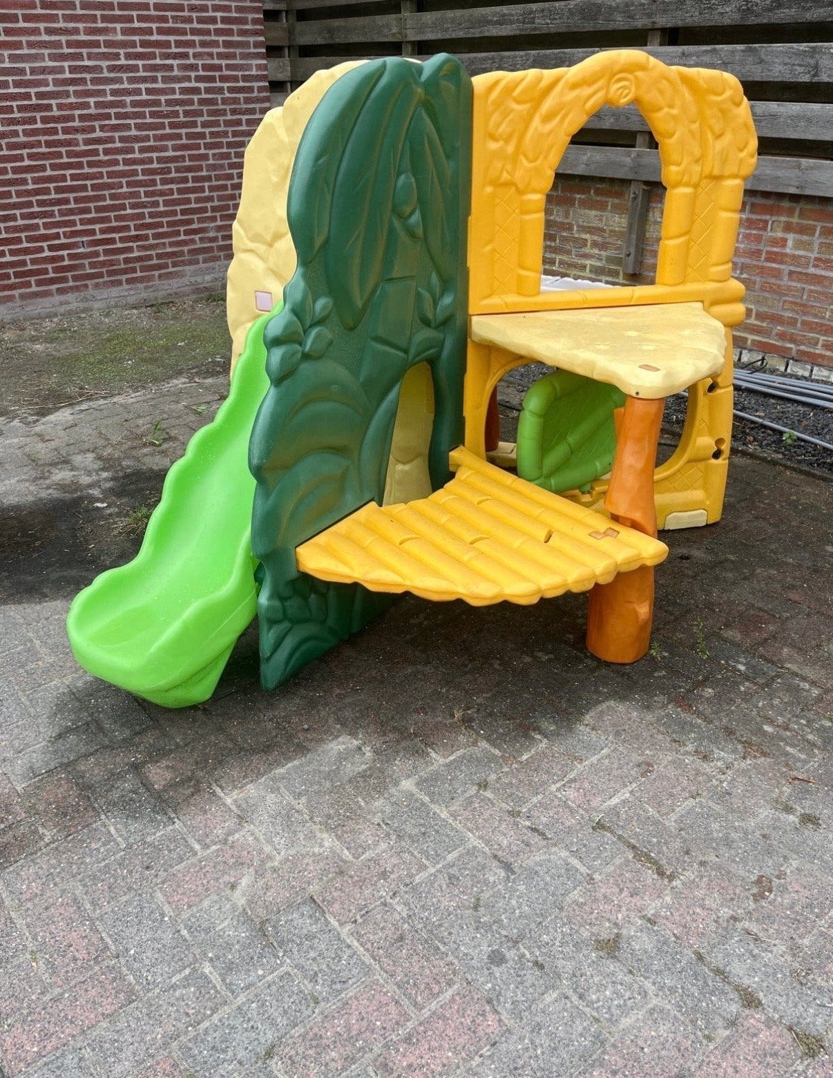 Little Tikes Klimtoestel met Glijbaan en Speelhuisje, Kinderen en Baby's, Speelgoed | Buiten | Speeltoestellen, Ophalen, Gebruikt