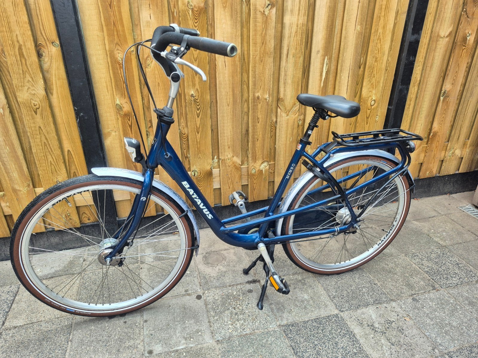 Fiets Batavus mambo deluxe 28 inch. nieuwe banden, Fietsen en Brommers, Ophalen, Versnellingen, Batavus, Trommelrem
