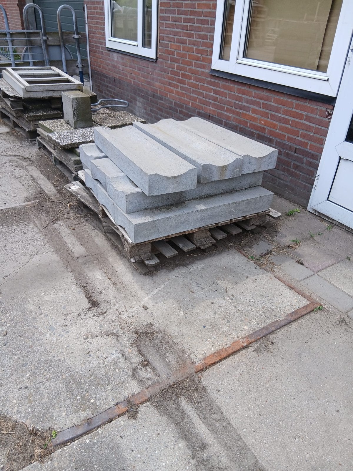 Betonnen goten?, Ophalen, Gebruikt, Overige typen, Minder dan 5 m²