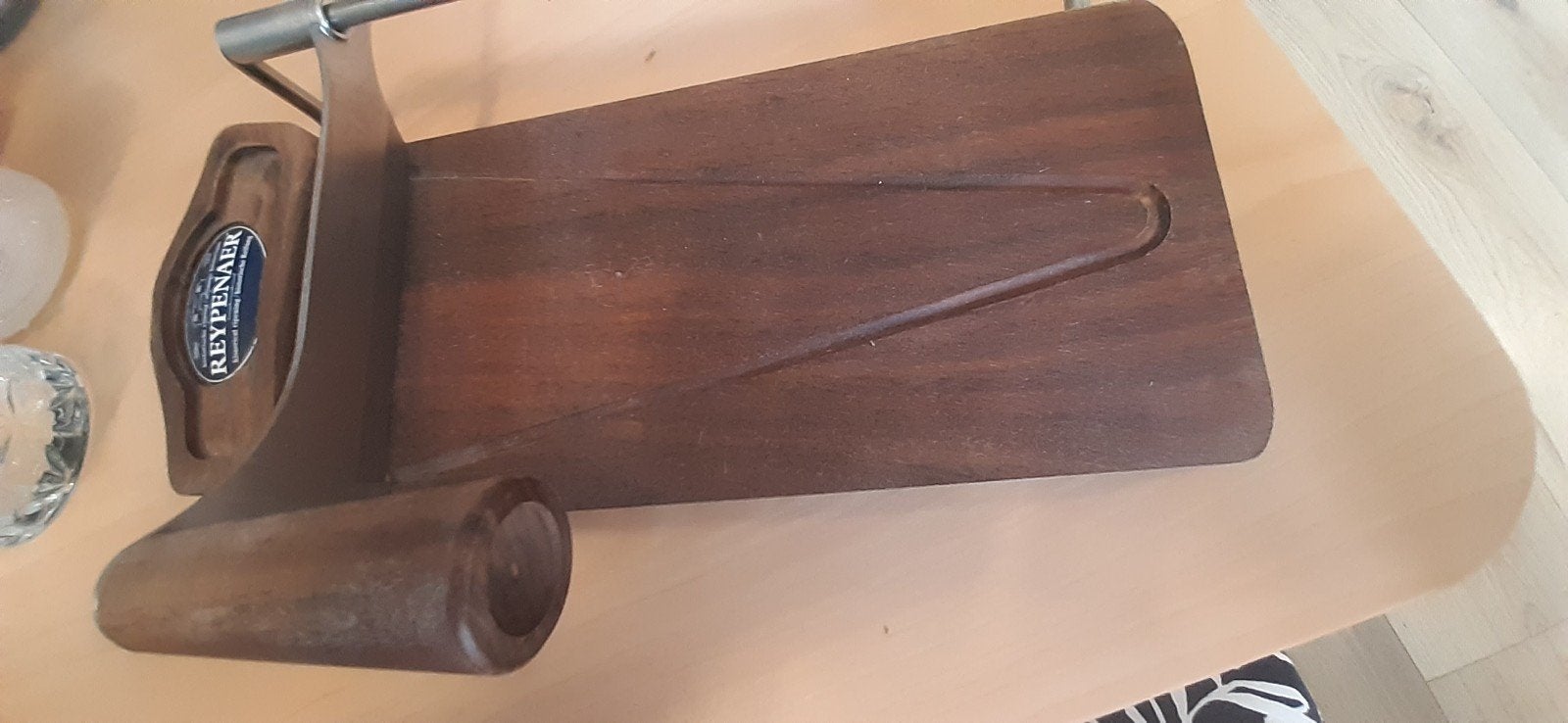Kaas snijder.  Kaas guillotine., Ophalen