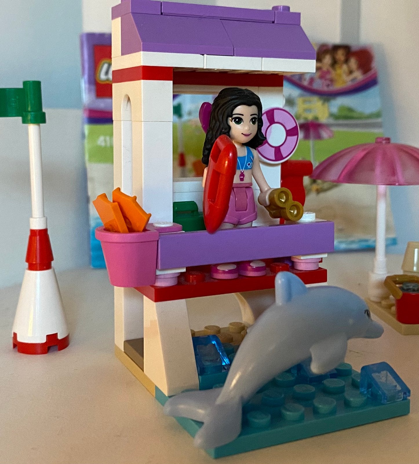 Lego Friends, strandwacht Emma met dolfijn 41028, COMPLEET, Kinderen en Baby's, Ophalen of Verzenden, Zo goed als nieuw