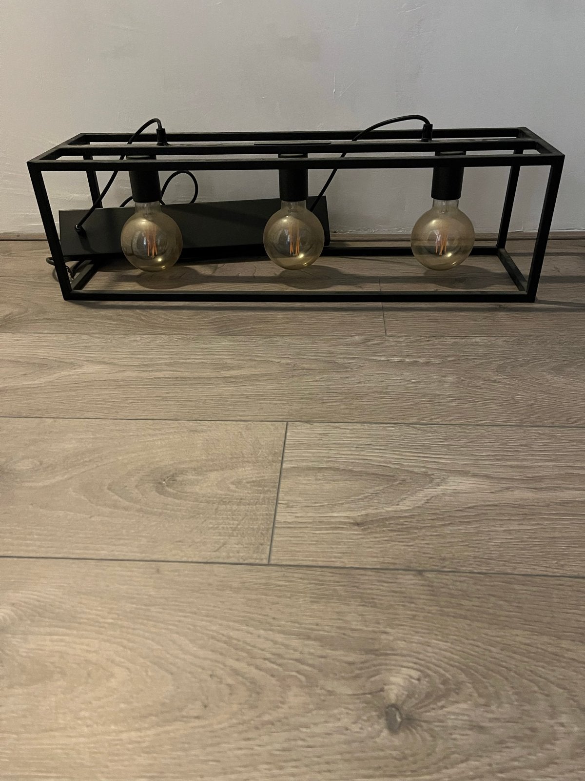 Zwarte industriële plafondlamp met 3 lampen, Ophalen, 50 tot 100 cm, Zo goed als nieuw, Minder dan 25 cm