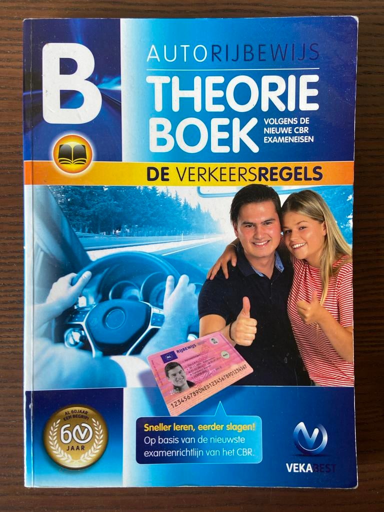 Autorijbewijs B Theorieboek - Vekabest 6de Druk, Ophalen of Verzenden, Zo goed als nieuw