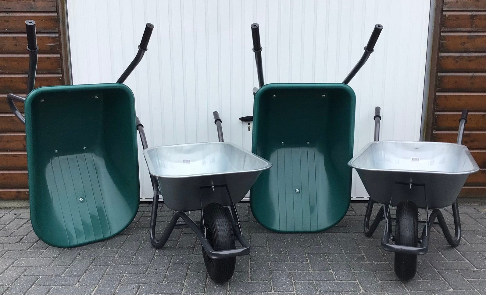 Kruiwagens. Nieuw. Met kunststof en metalen bak . € 59,95., Tuin en Terras, Kruiwagens, Ophalen, Nieuw, Handmatig, Eenwielig