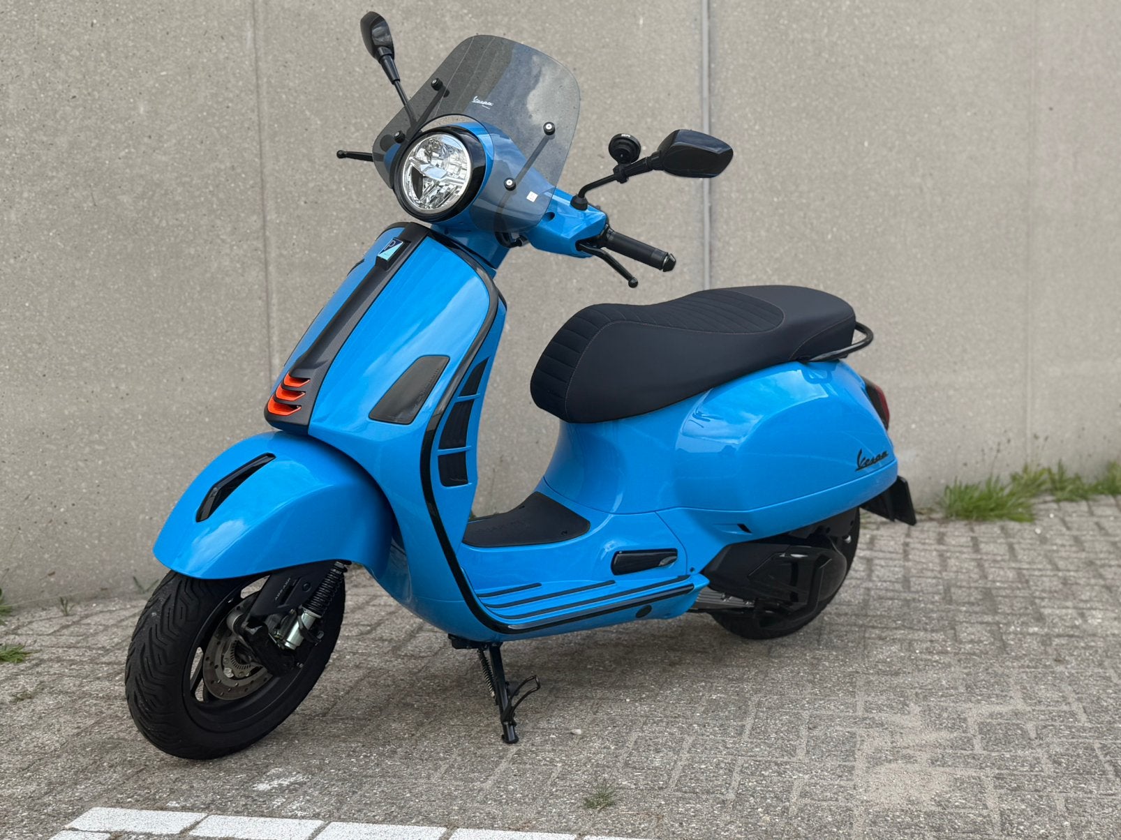 Vespa 310 gts hpe 2025 2400 km, Fietsen en Brommers, Scooters | Vespa, Ophalen of Verzenden, Zo goed als nieuw, Benzine, Overige modellen
