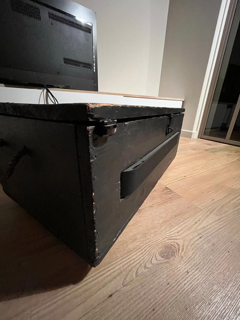 Vintage Zwart Houten Kist - wieltjes - ruimte voor sonos bar, Ophalen, Gebruikt, Minder dan 50 cm, 75 tot 100 cm