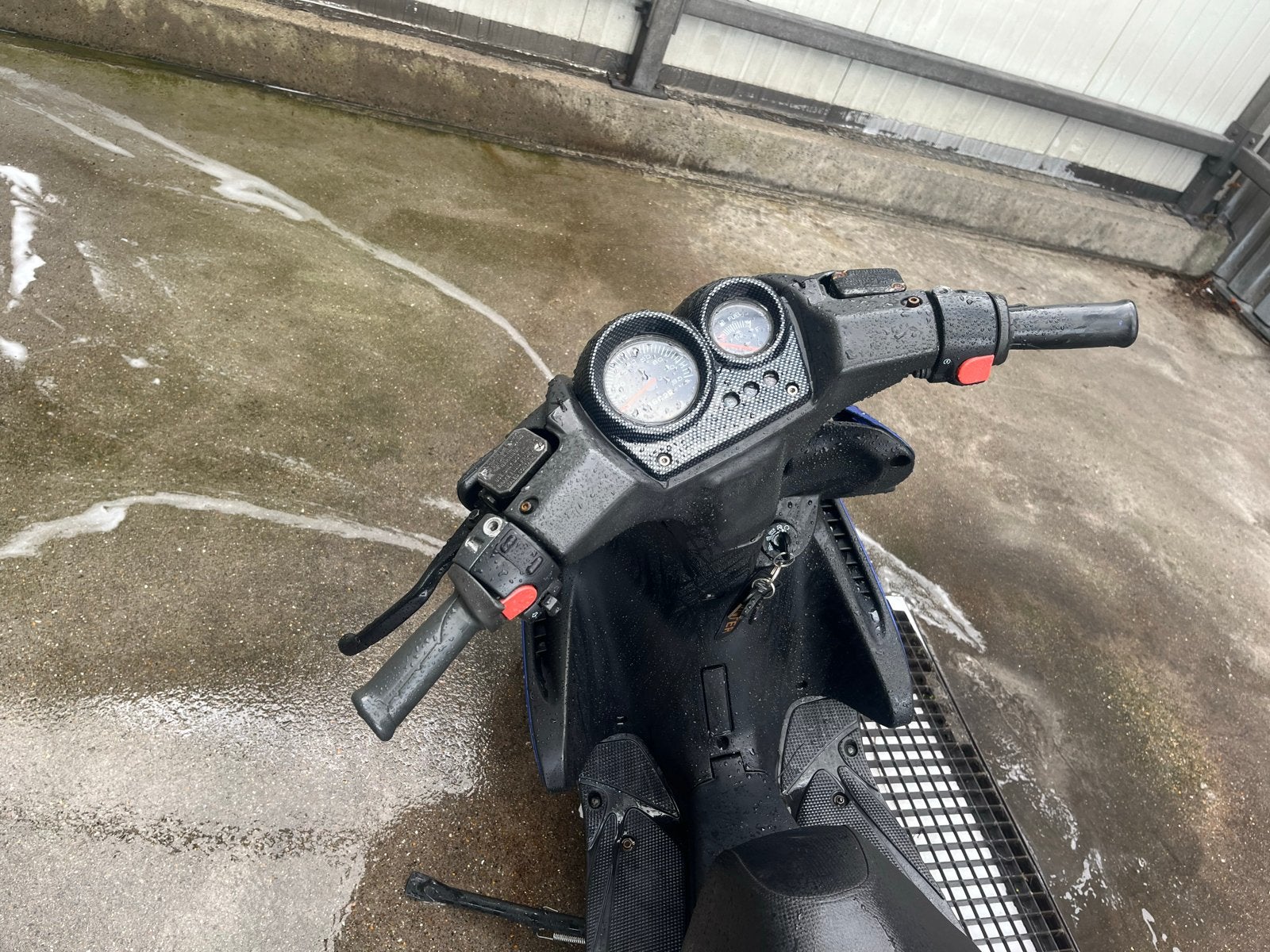 Yamaha Aerox 2006 70cc Malossi Sport - Yasuni uitlaat, Fietsen en Brommers, Scooters | Yamaha, Ophalen, Tweetakt, Gebruikt, Aerox
