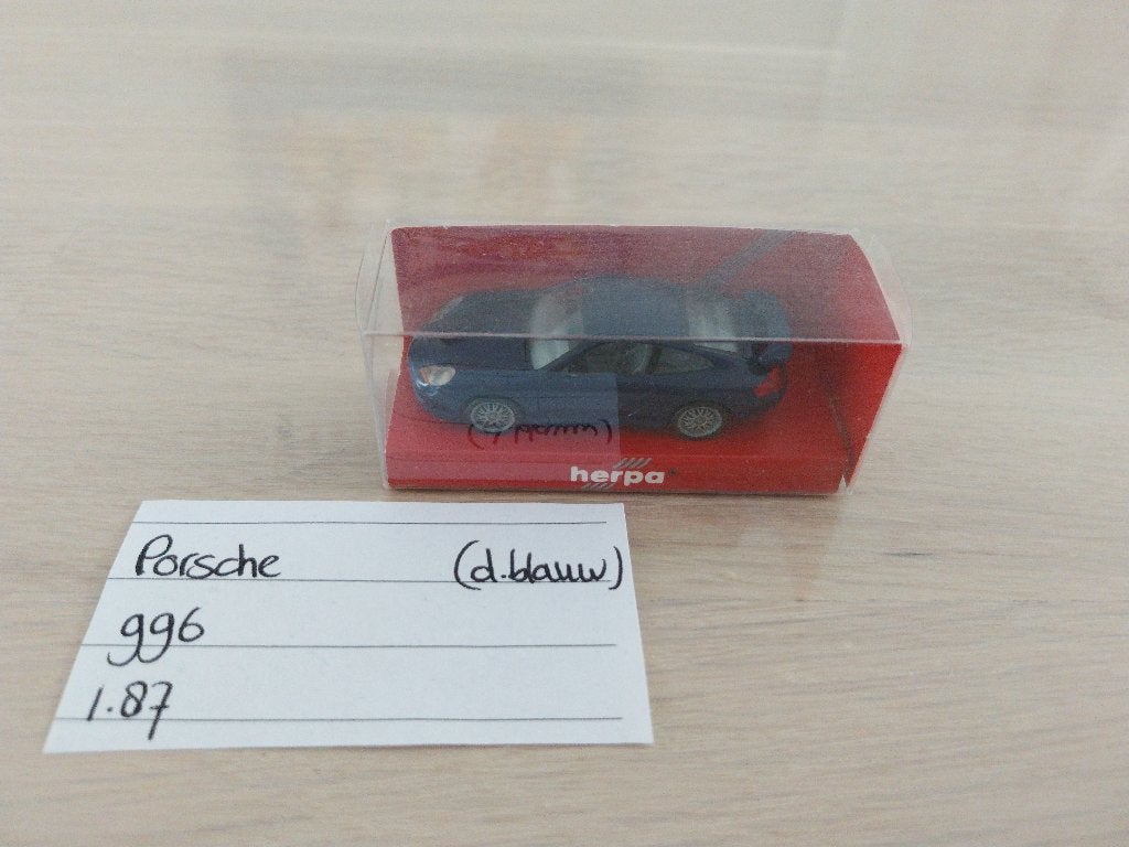 Porsche 996 (donker blauw) schaal: 1.87 Nieuw in doos, Ophalen of Verzenden, Nieuw, Auto, Overige merken