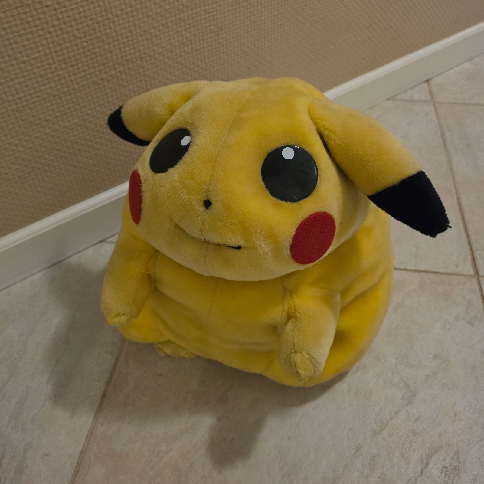 Grote Vintage Pikachu Knuffel Pokémon 42 cm Chubby Retro, Gebruikt, Geel, Overige typen, Ophalen of Verzenden