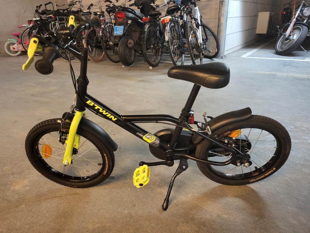 B'Twin kinderfiets 16 inch, zwart/geel, Ophalen, Gebruikt, 16 tot 20 inch