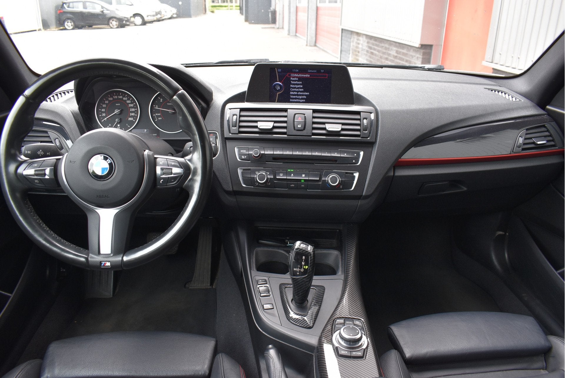 BMW 1-serie 116i Business+ Sport M-stuur, Sport stoelen Auto, Euro 5, 4 cilinders, Zwart, 1598 cc