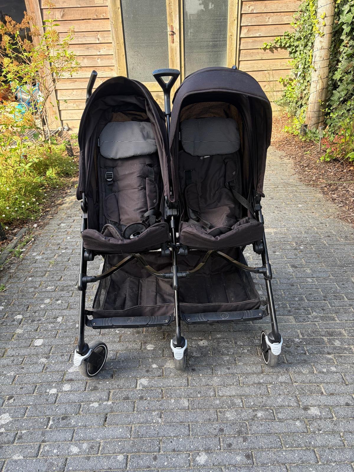 Maxi-Cosi Dana For2 duobuggy incl. regenhoes & 2 babynestjes, Ophalen, Gebruikt, Maxi-Cosi, Duomodel