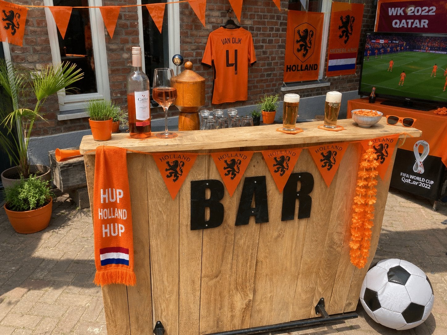 Nieuw gebouwde massief  bar - WK! Tapinstallatie biertap, Ophalen, Nieuw