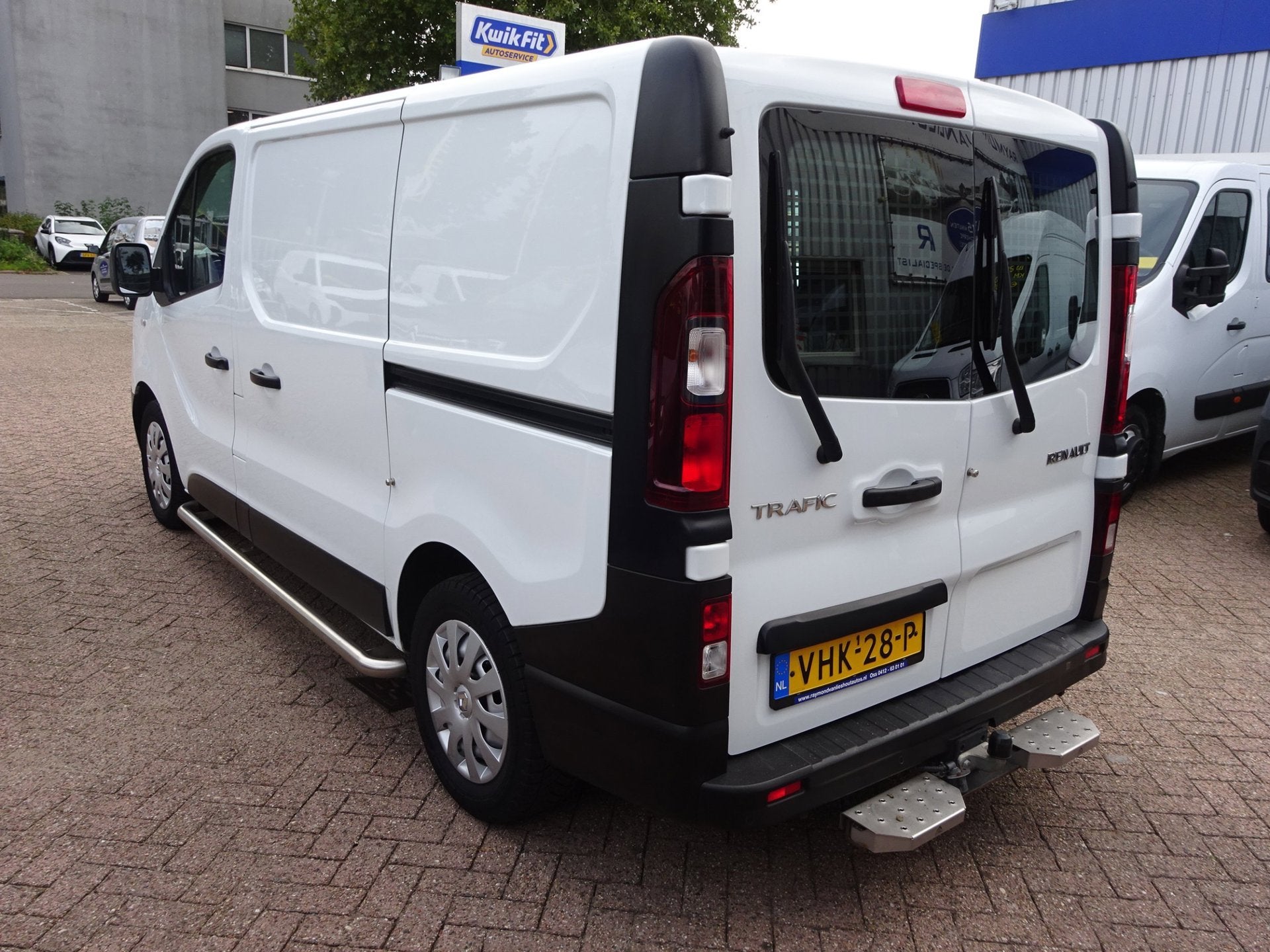 Renault Trafic 2.0 dCi 145 T29 L1H1 AUTOMAAT 2 X SCHUIFDEUR, Auto's, Dealer onderhouden, Stof, Gebruikt, Renault