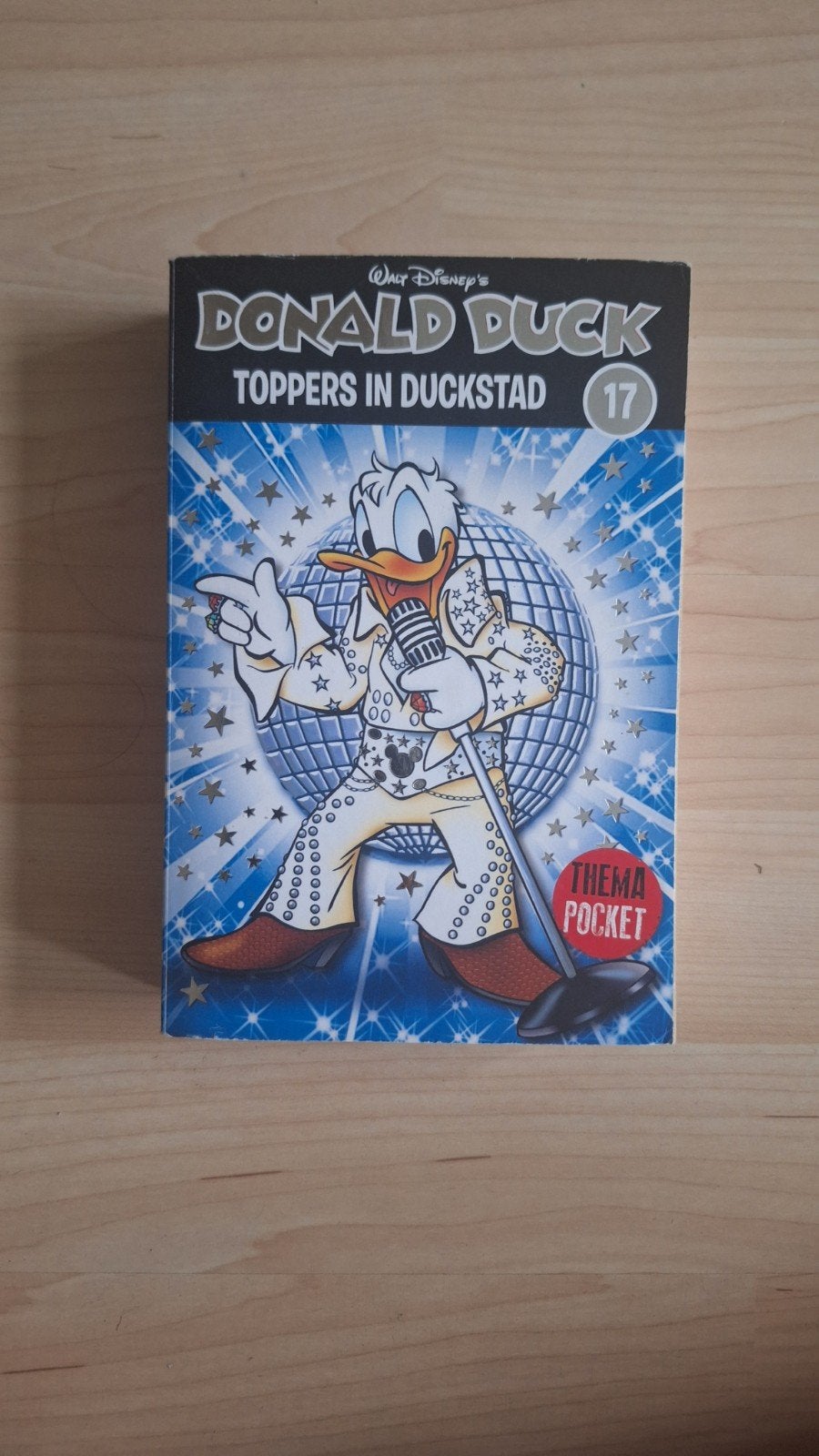 Donald Duck Toppers in Duckstad 17 - Thema Pocket, Boeken, Eén stripboek, Ophalen of Verzenden, Zo goed als nieuw
