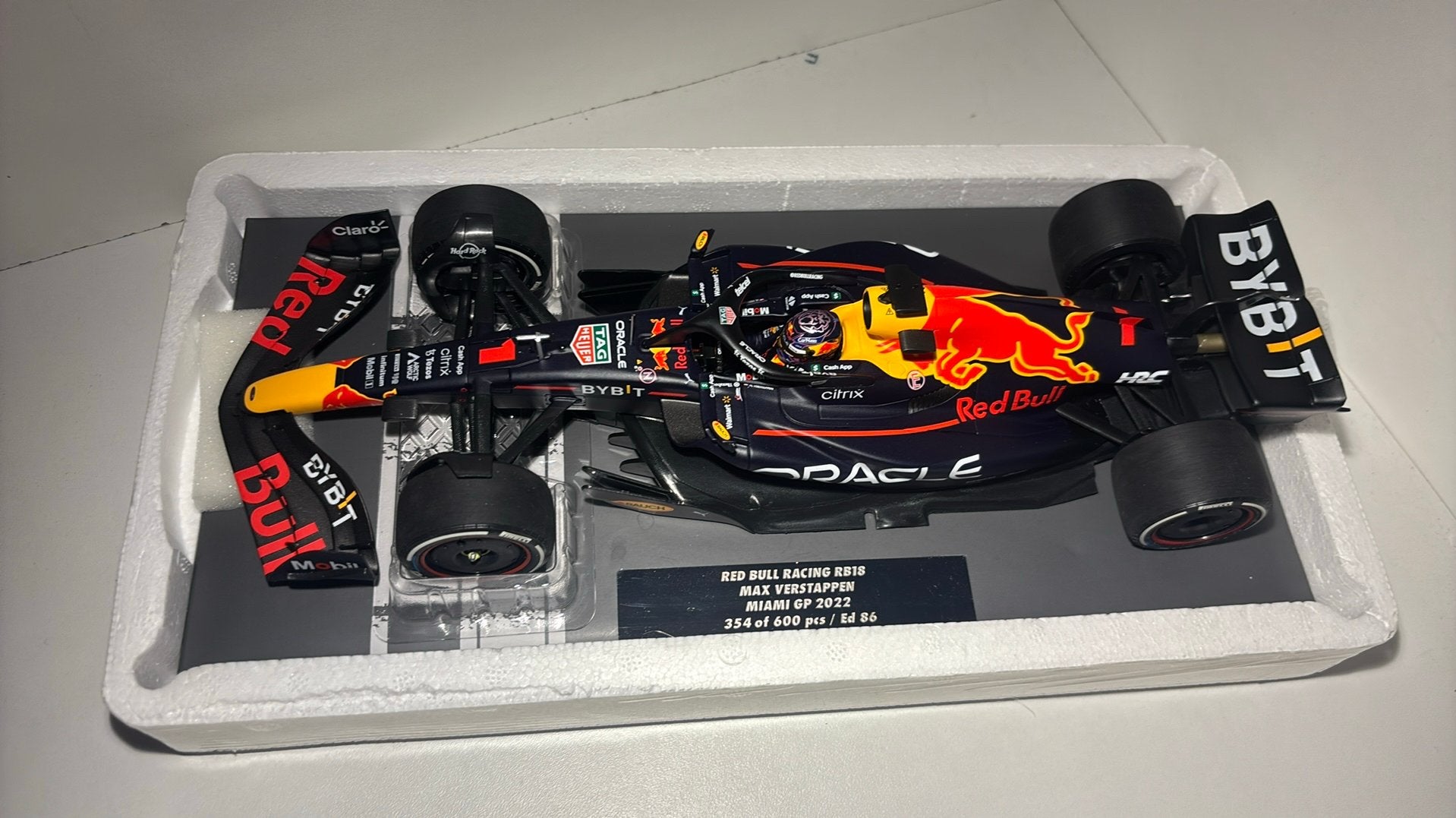 F1 red bull rb18 m. Verstappen 2022 maimi minichamps 1.18, Ophalen of Verzenden, MiniChamps, A, A