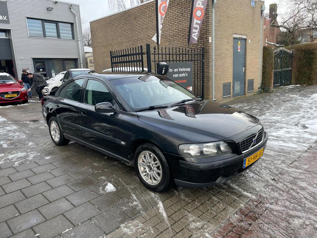 Volvo S60 2.4 3e Eigenaar! Trekhaak Airco PDC NAP APK, Voorwielaandrijving, Gebruikt, S60, Zwart