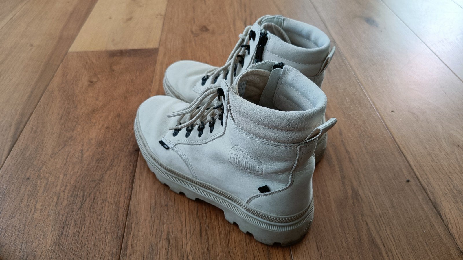 Palladium Pallatrooper HKR wit, maat 41, dames, Beige, Lage of Enkellaarzen, Palladium, Ophalen of Verzenden
